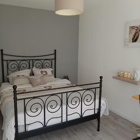 2 Chambres D'Hotes Au Calme Proche Centre Ville Mont-de-Marsan Esterno foto