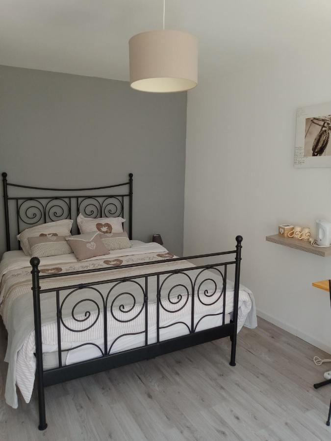 2 Chambres D'Hotes Au Calme Proche Centre Ville Mont-de-Marsan Esterno foto